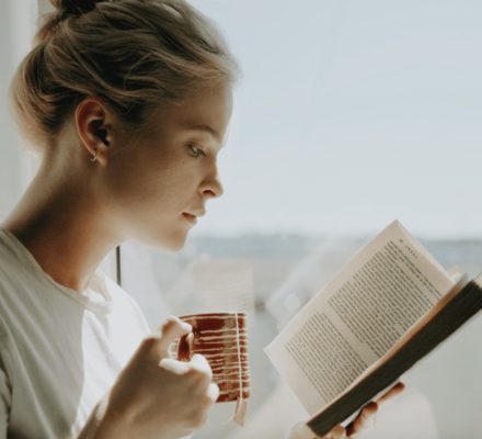 femme qui lit